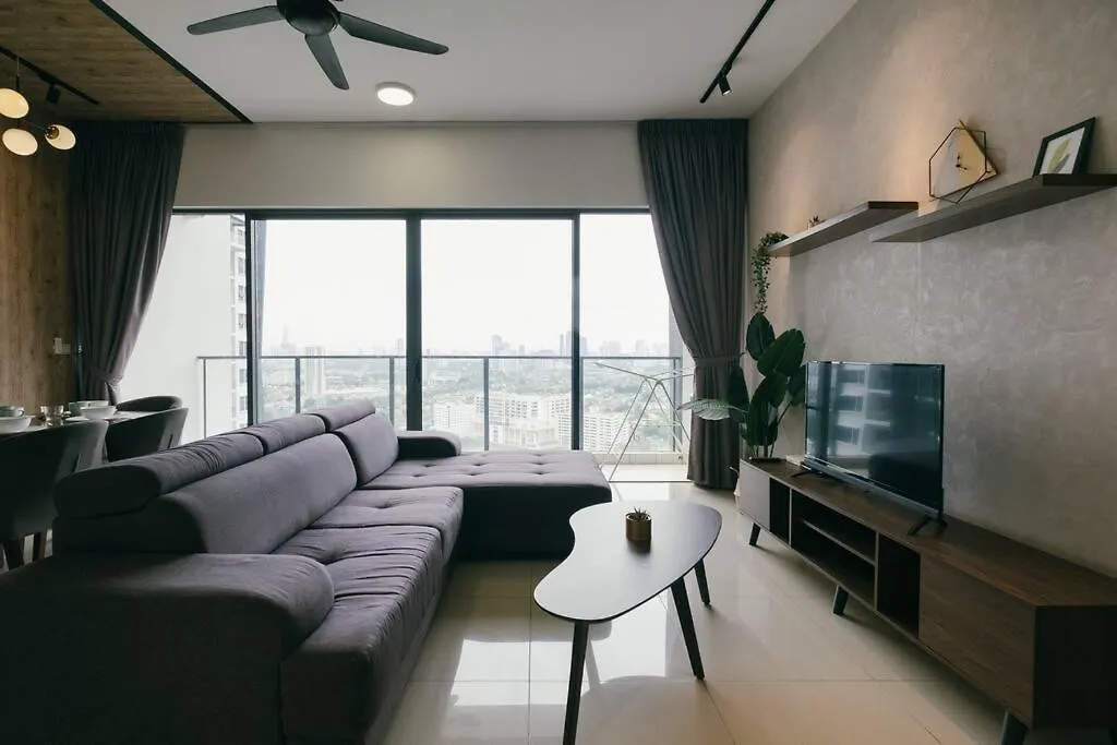 Lakeville Residence 3Br5Pax Batucave Pool 500Mbps Kuala Lumpur Apartment