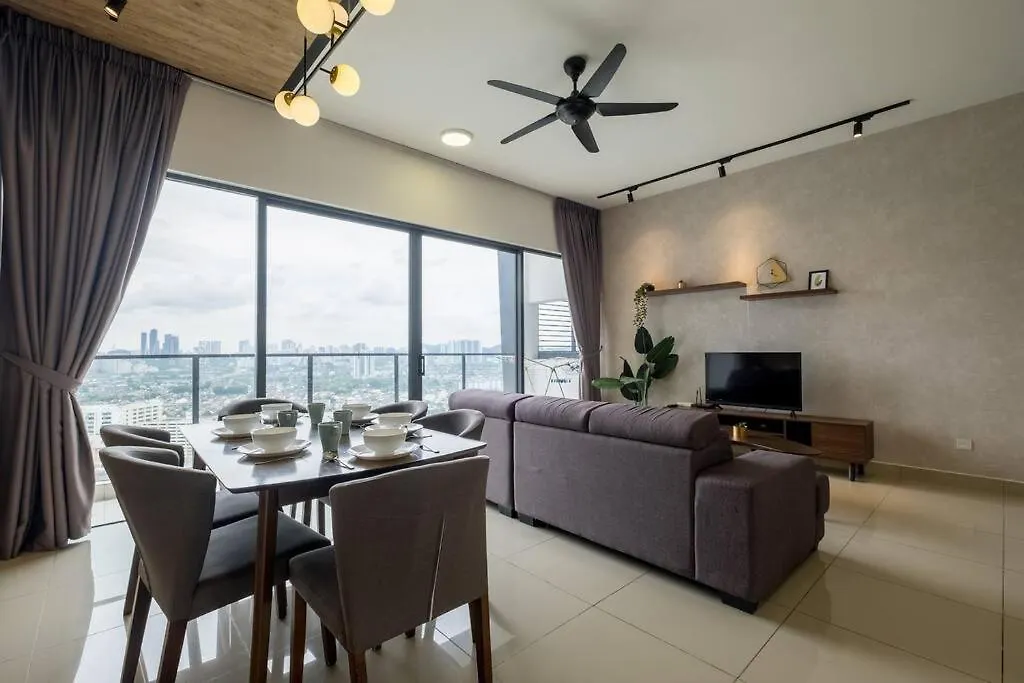 Apartment Lakeville Residence 3Br5Pax Batucave Pool 500Mbps Kuala Lumpur