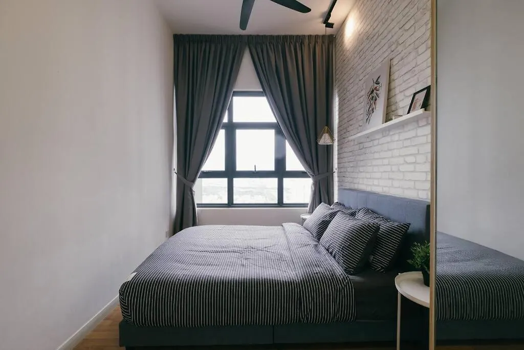 Lakeville Residence 3Br5Pax Batucave Pool 500Mbps Kuala Lumpur Malesia