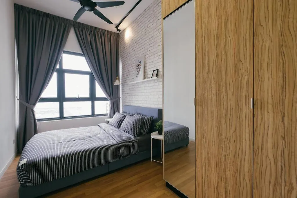 Lakeville Residence 3Br5Pax Batucave Pool 500Mbps Kuala Lumpur Malesia