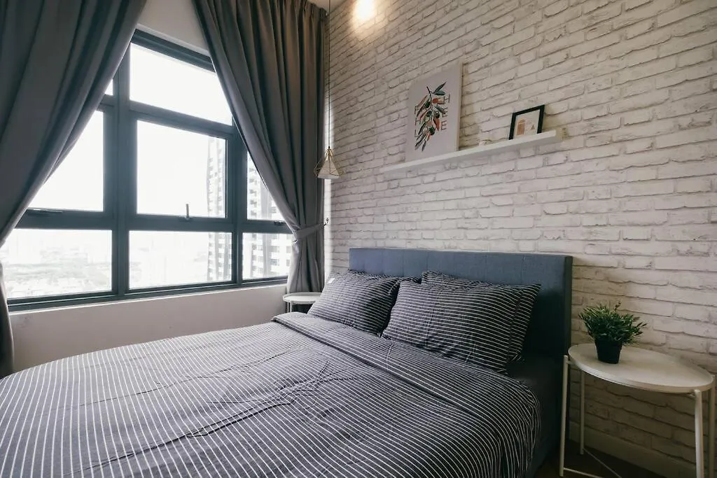 Lakeville Residence 3Br5Pax Batucave Pool 500Mbps Kuala Lumpur Apartment